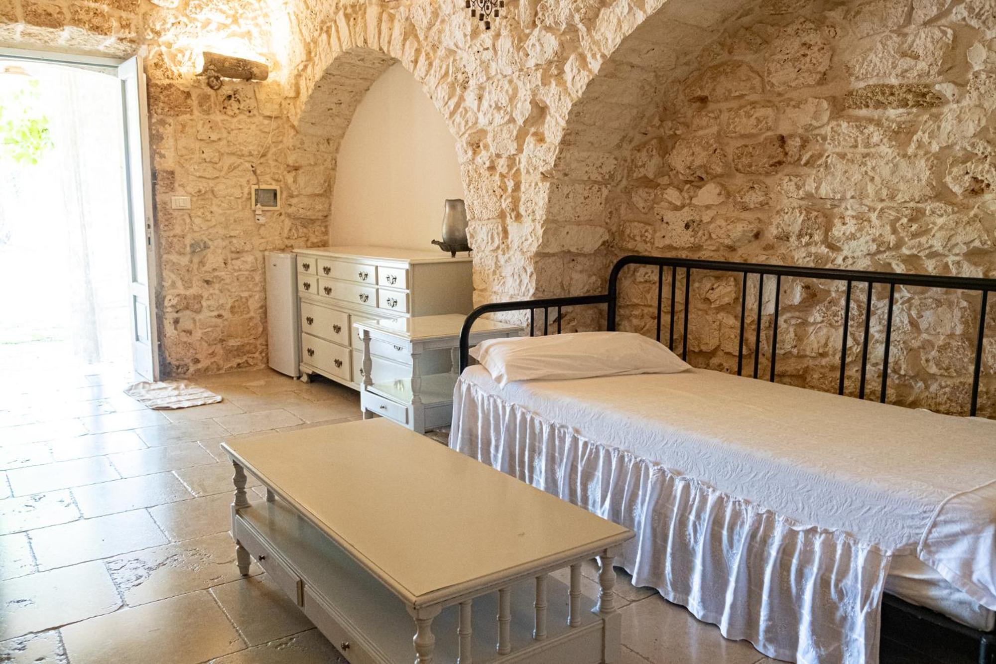 קרוביניו Agriturismo Masseria Carrone מראה חיצוני תמונה